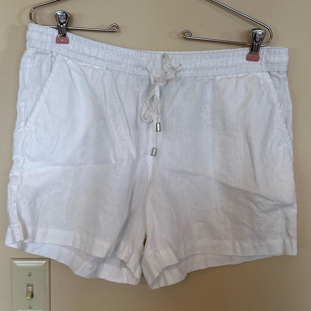 Tommy Bahama Women’s Linen Shorts White